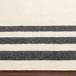Angola Hand-Hooked Indoor/Outdoor Rug