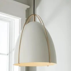 Bentlee Pendant - Medium