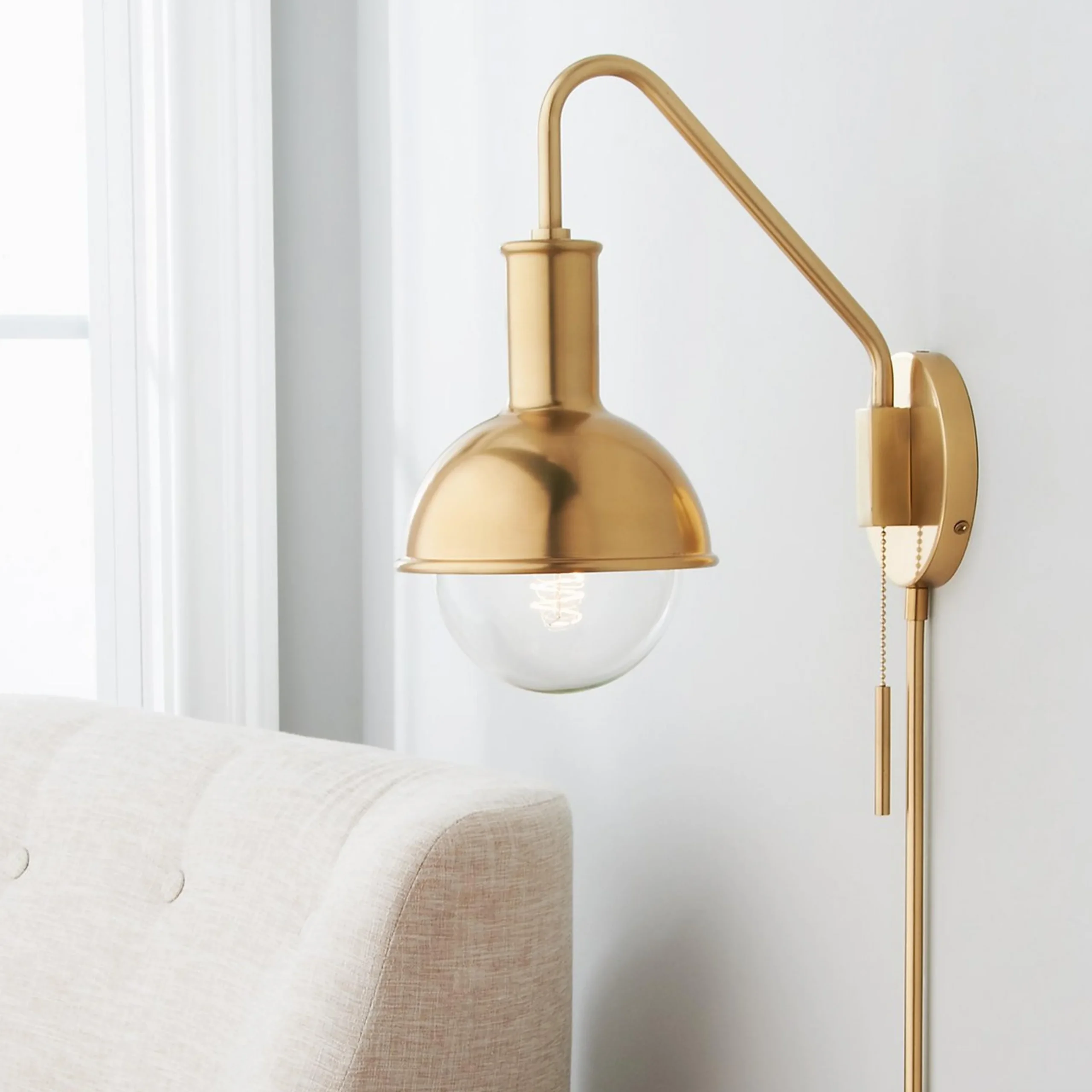 Capped Globe Swing Arm