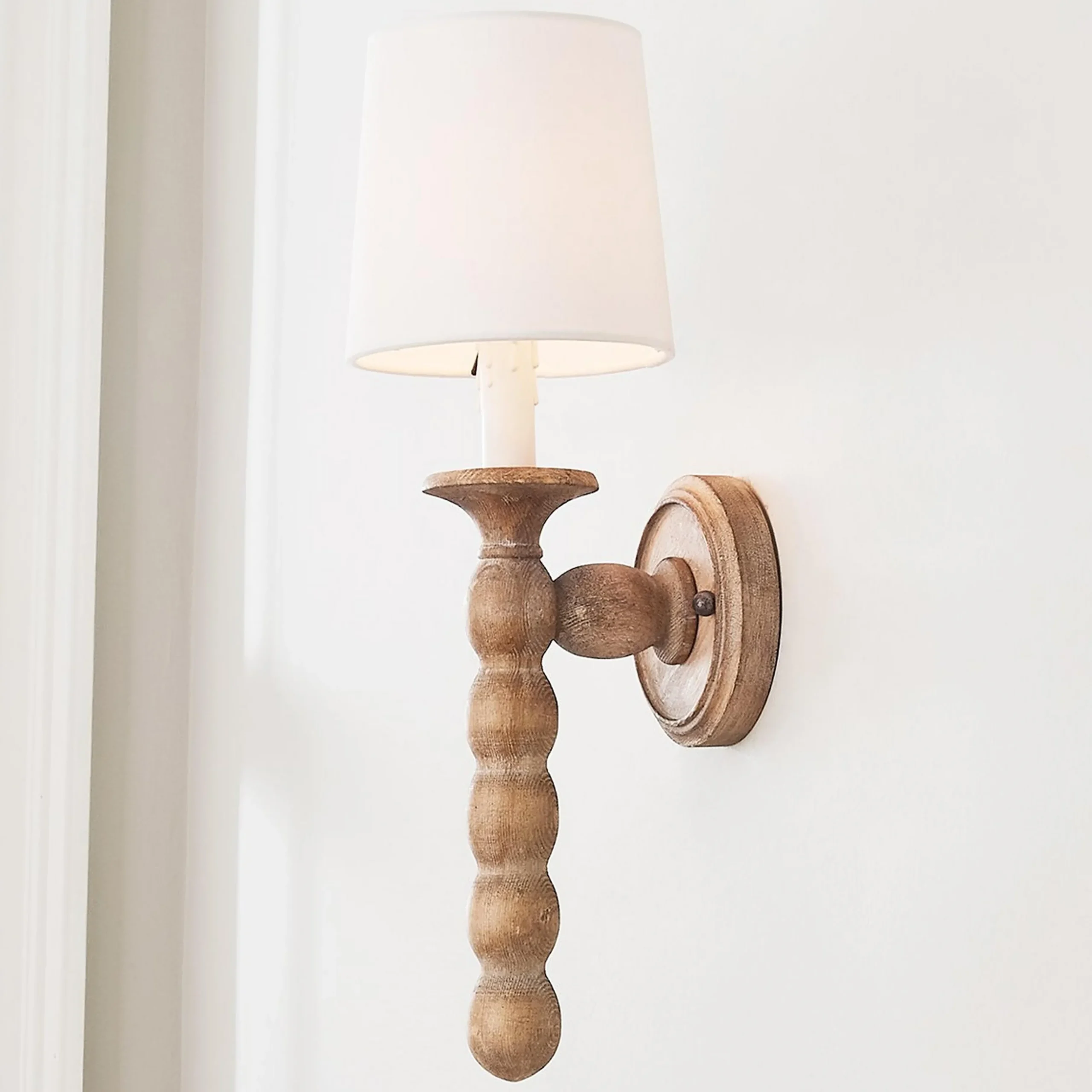 Dorado Sconce