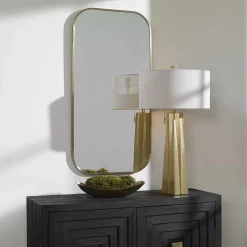 Elias Mirror