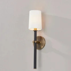 Evandrus Sconce