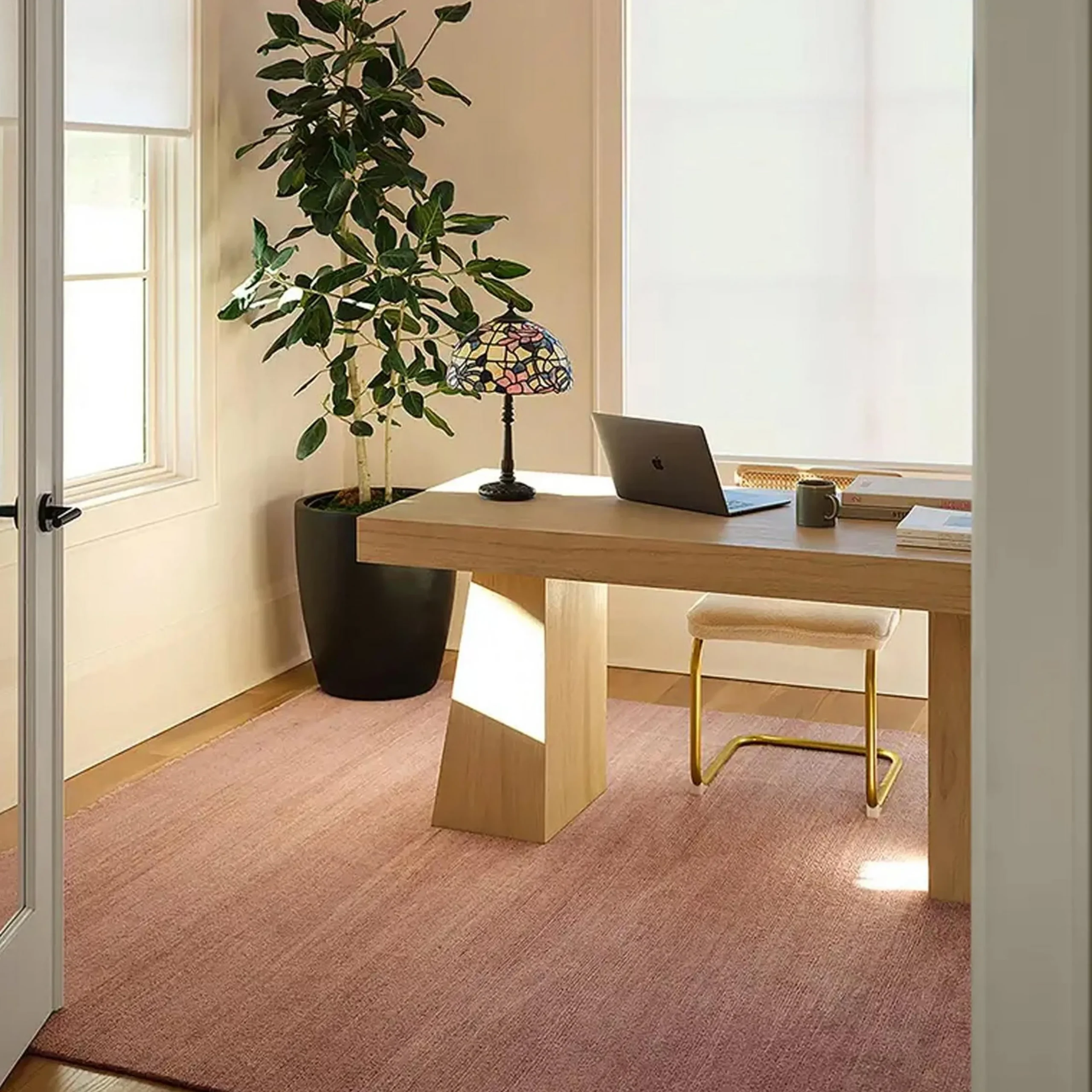 Fiona Hand-Knotted Rug