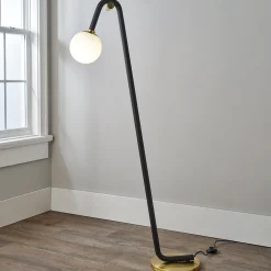 Flexure Floor Lamp