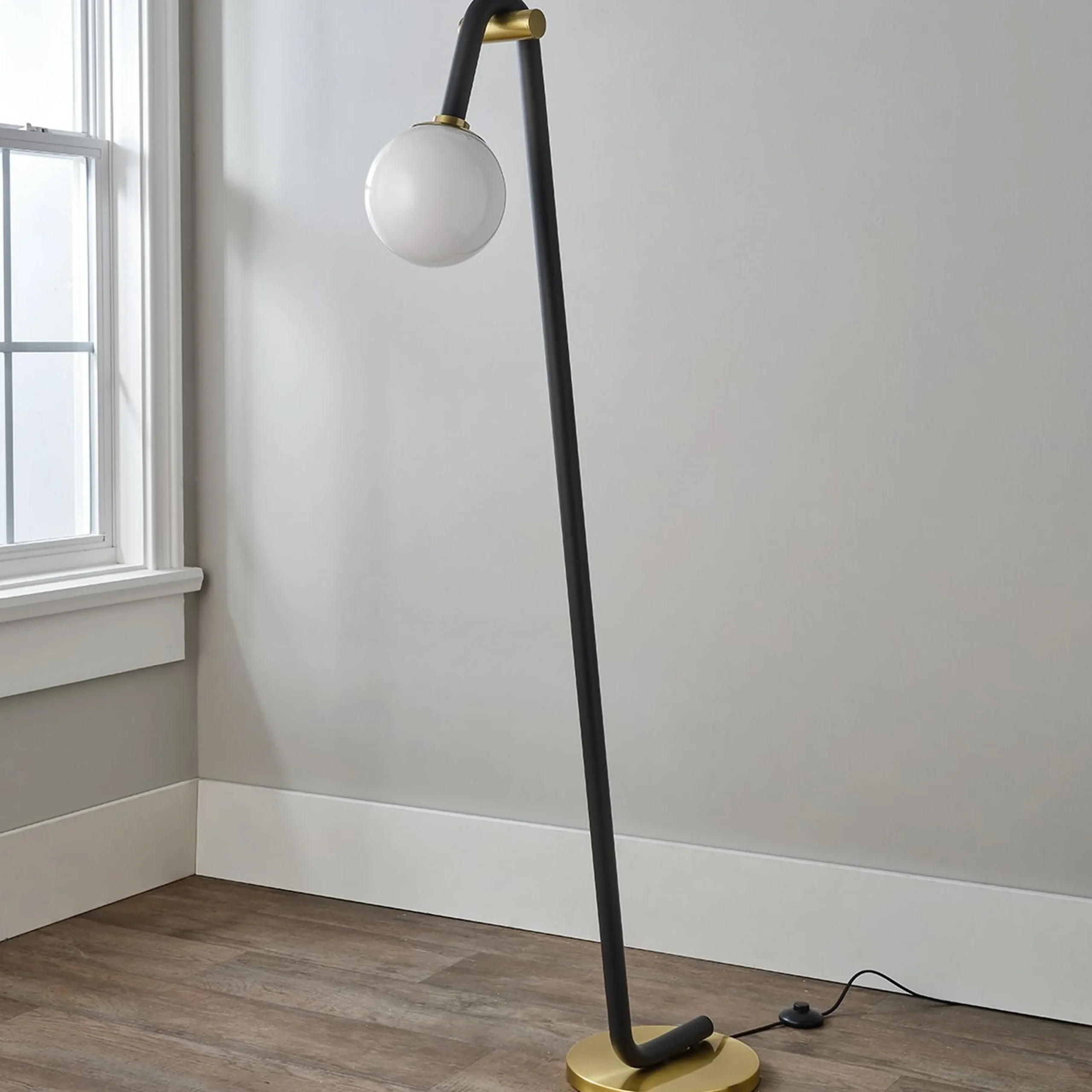 Flexure Floor Lamp