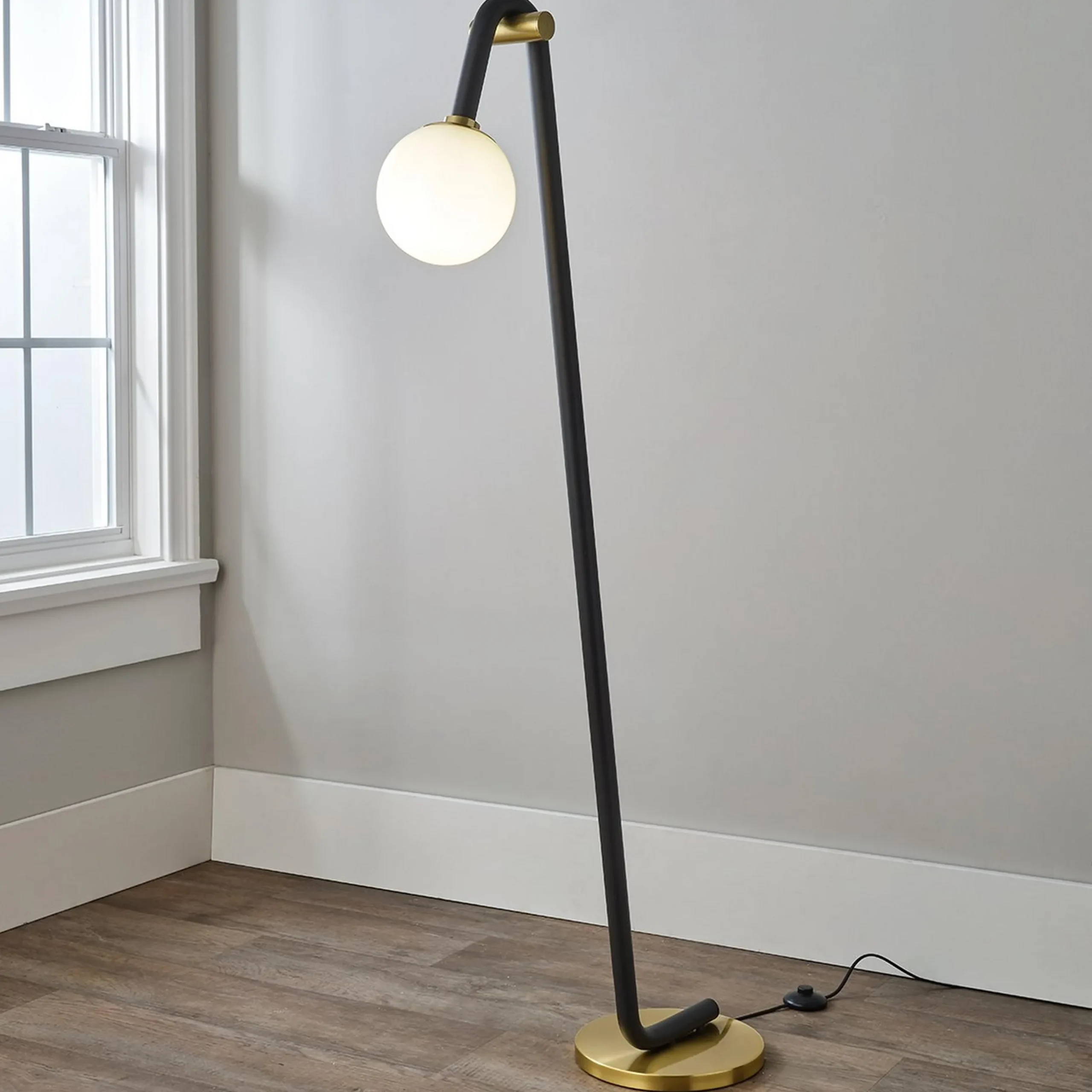 Flexure Floor Lamp