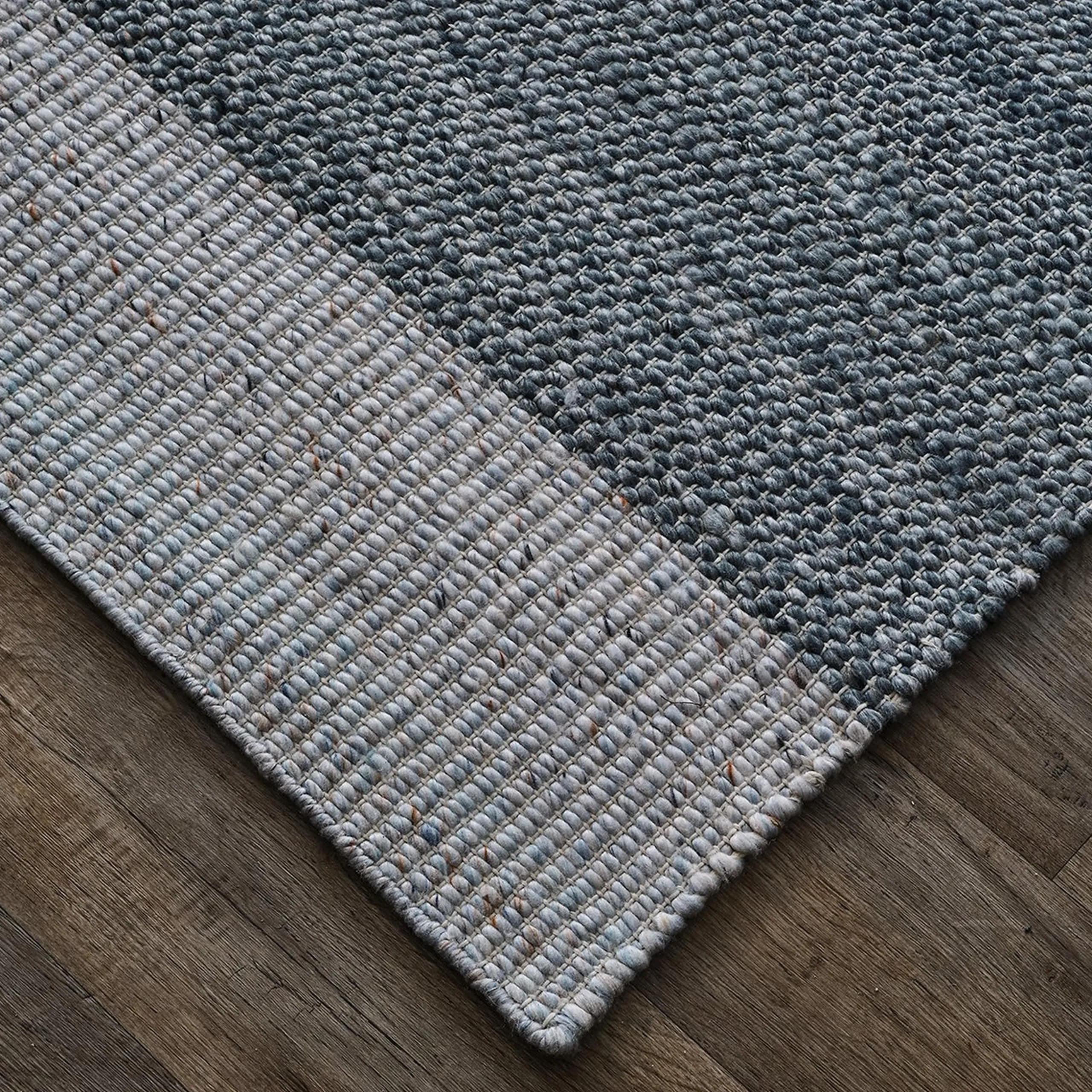 Gradient Flatweave Handmade Rug