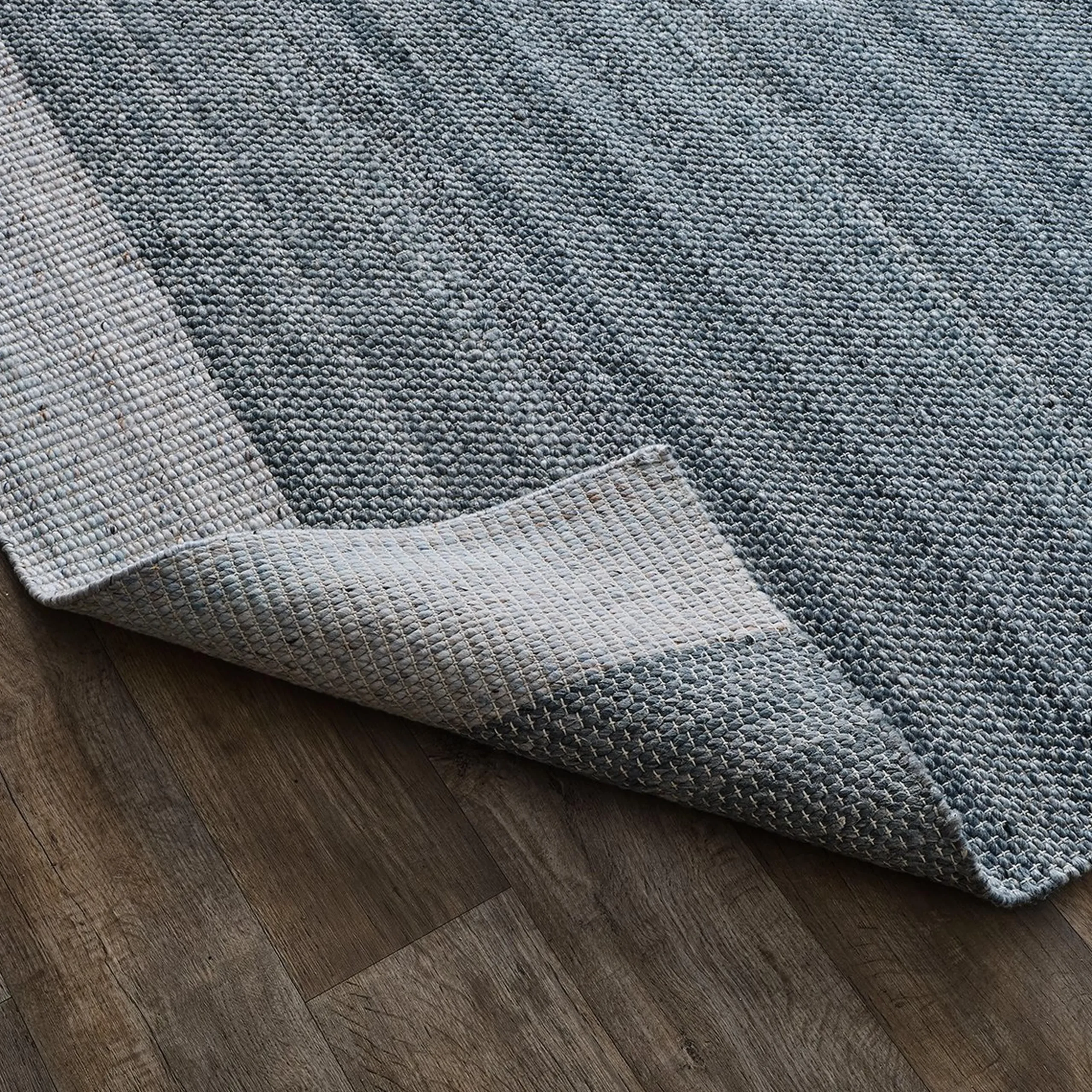 Gradient Flatweave Handmade Rug
