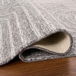 Hagueman Hand-Hooked Indoor / Outdoor Rug