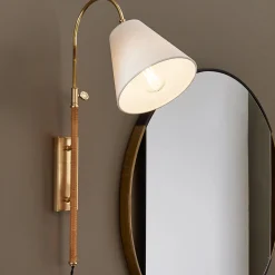 Harper Swing Arm