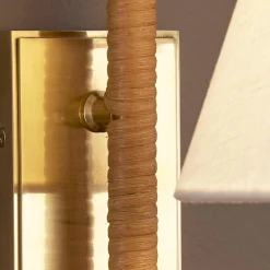 Harper Swing Arm