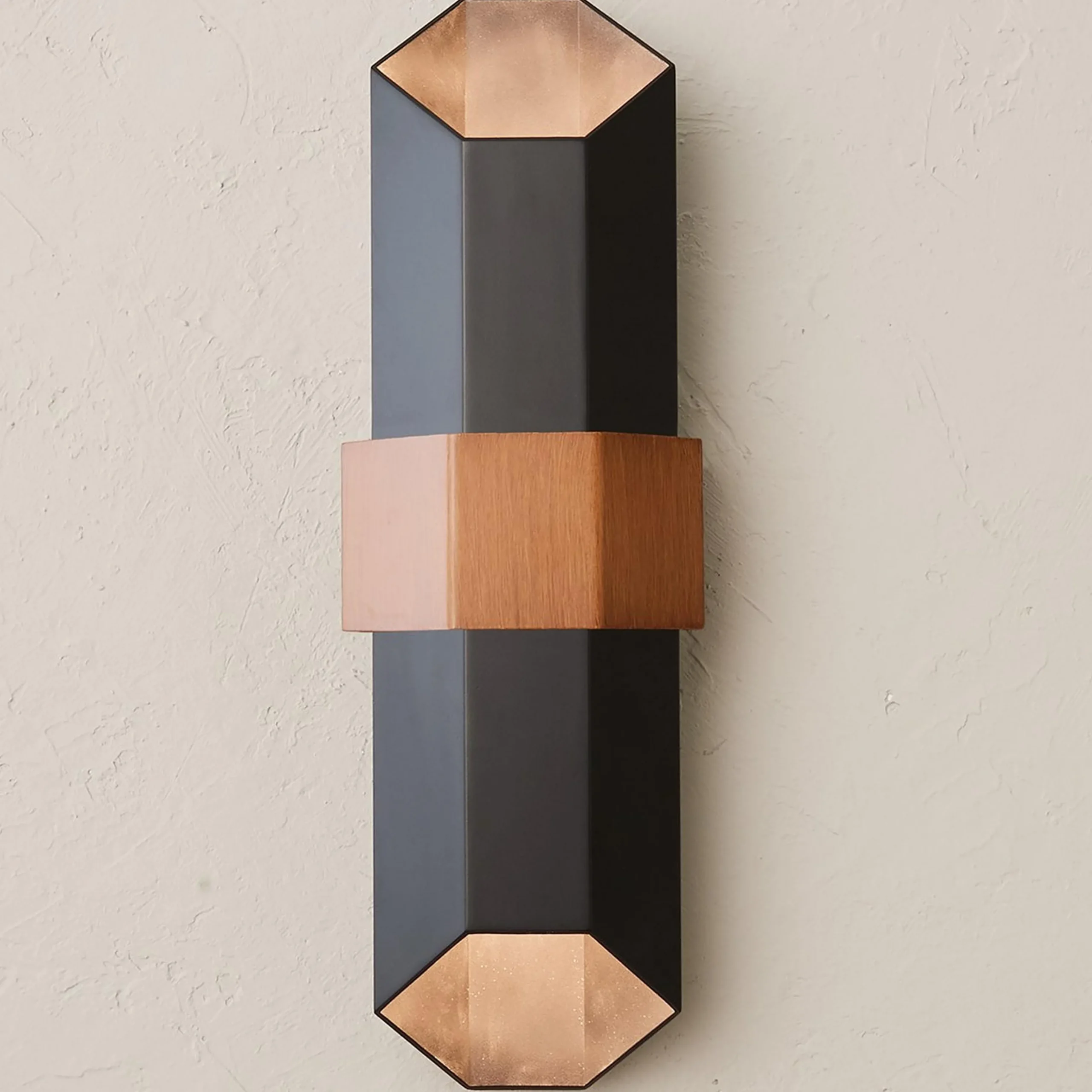 Helmsley Outdoor Sconce - Large