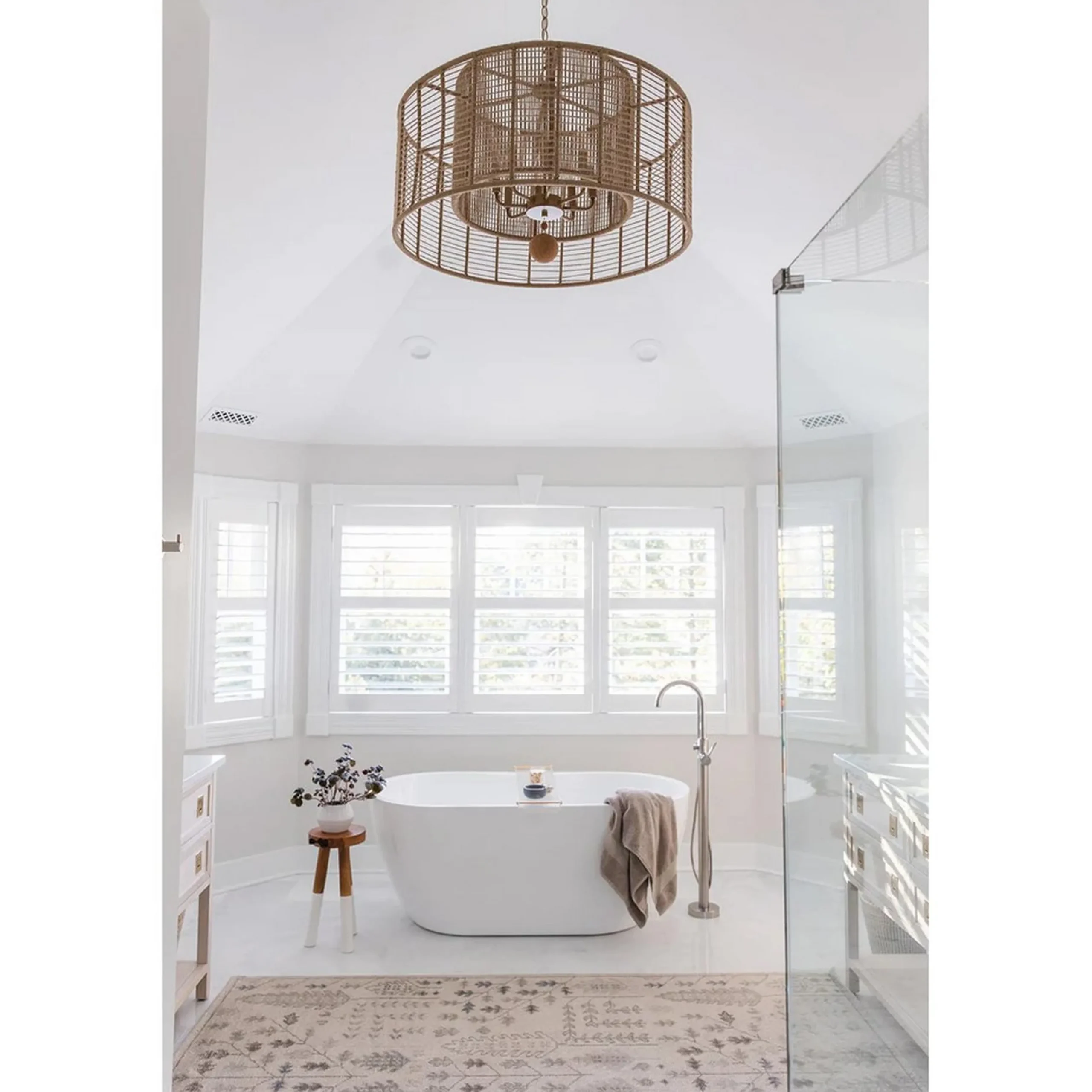 Jute Veil Chandelier - 8 Light