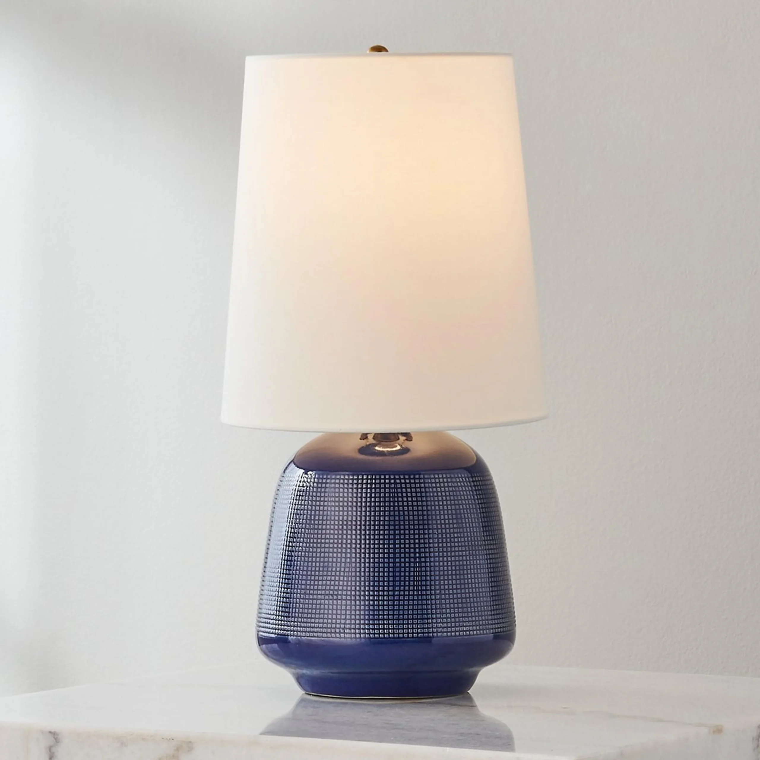 Lavajos Table Lamp