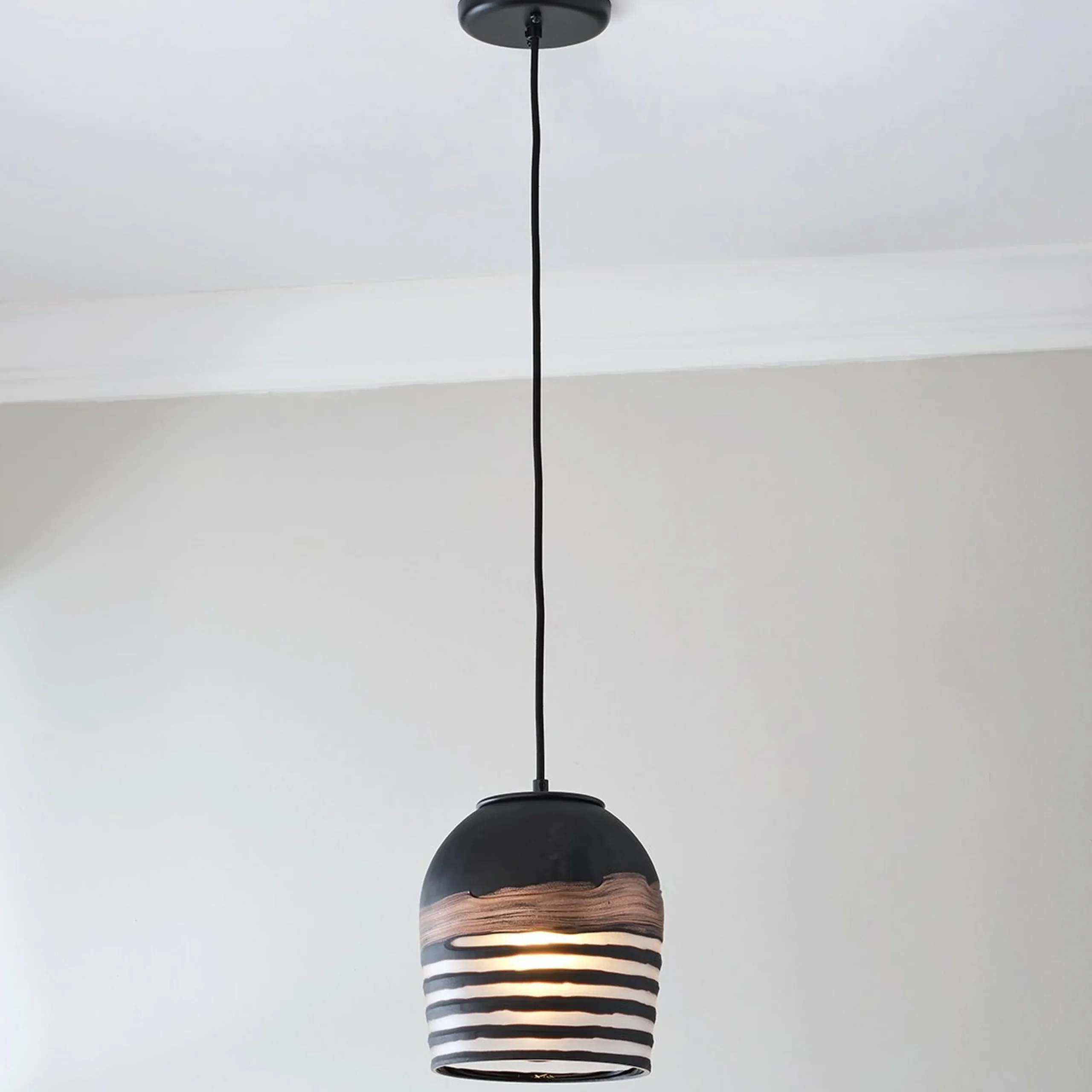 Linea Noire Pendant - Small