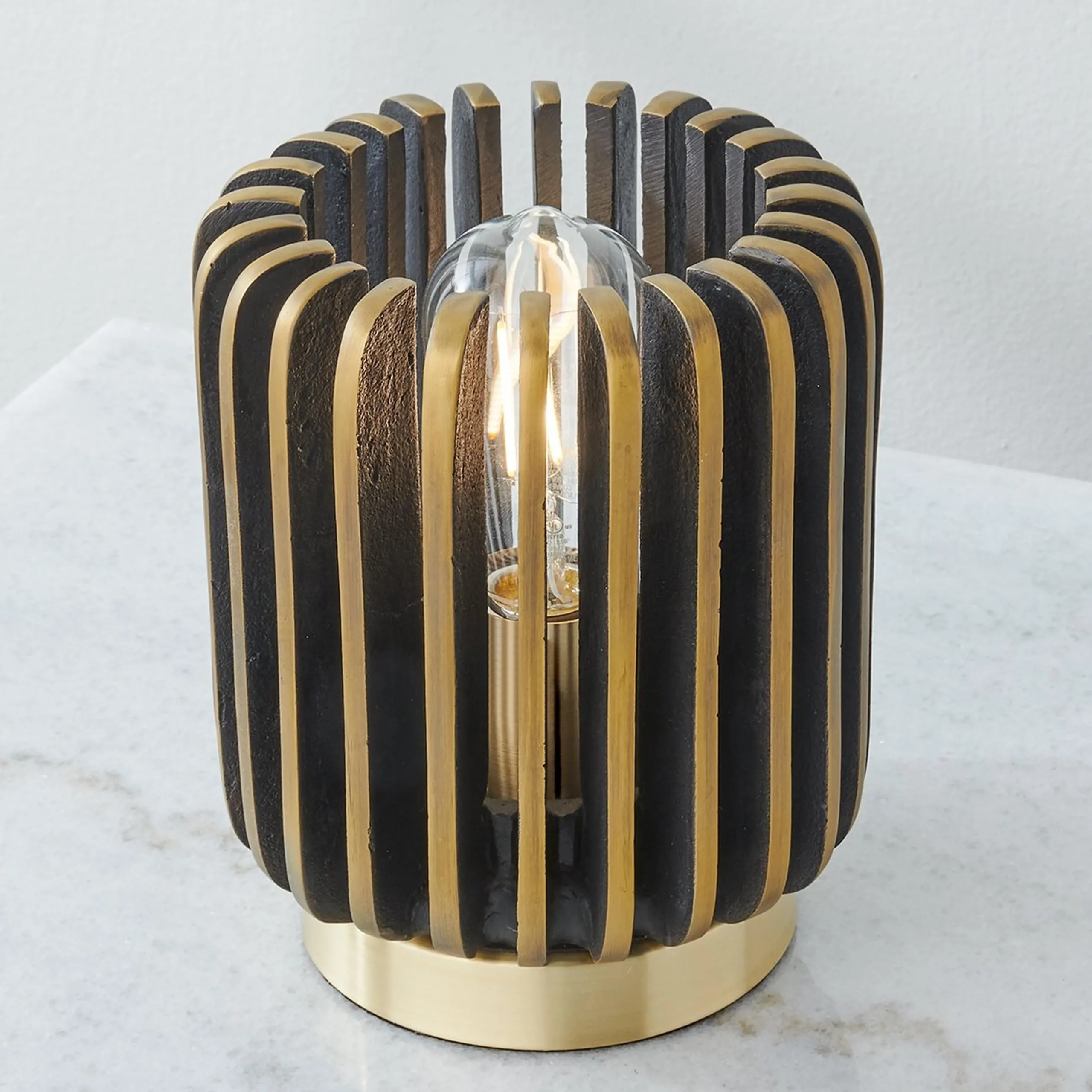 Linear Cage Table Lamp