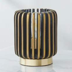 Linear Cage Table Lamp