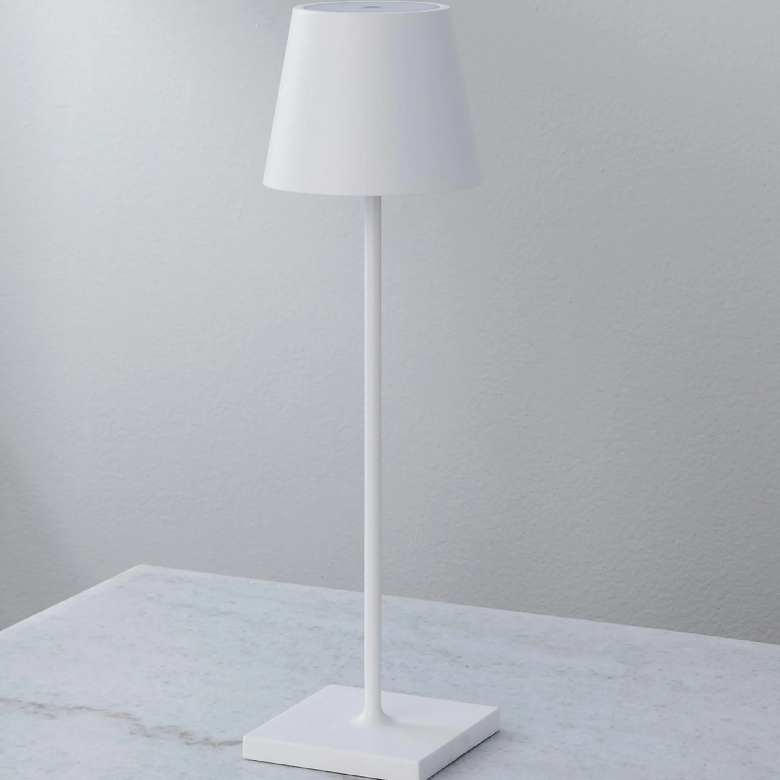 Lucy Cordless Table Lamp