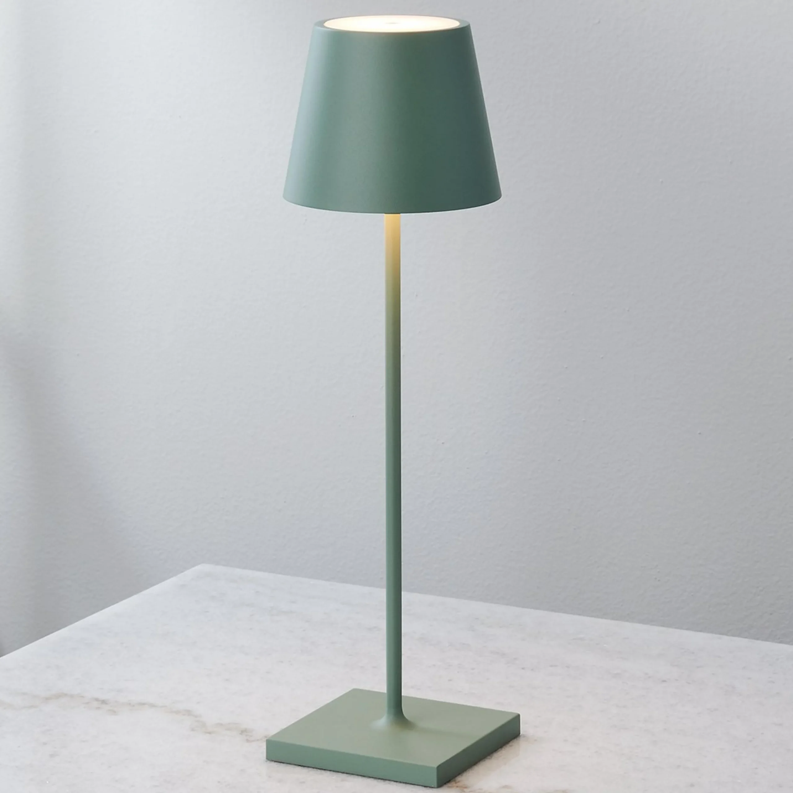 Lucy Cordless Table Lamp