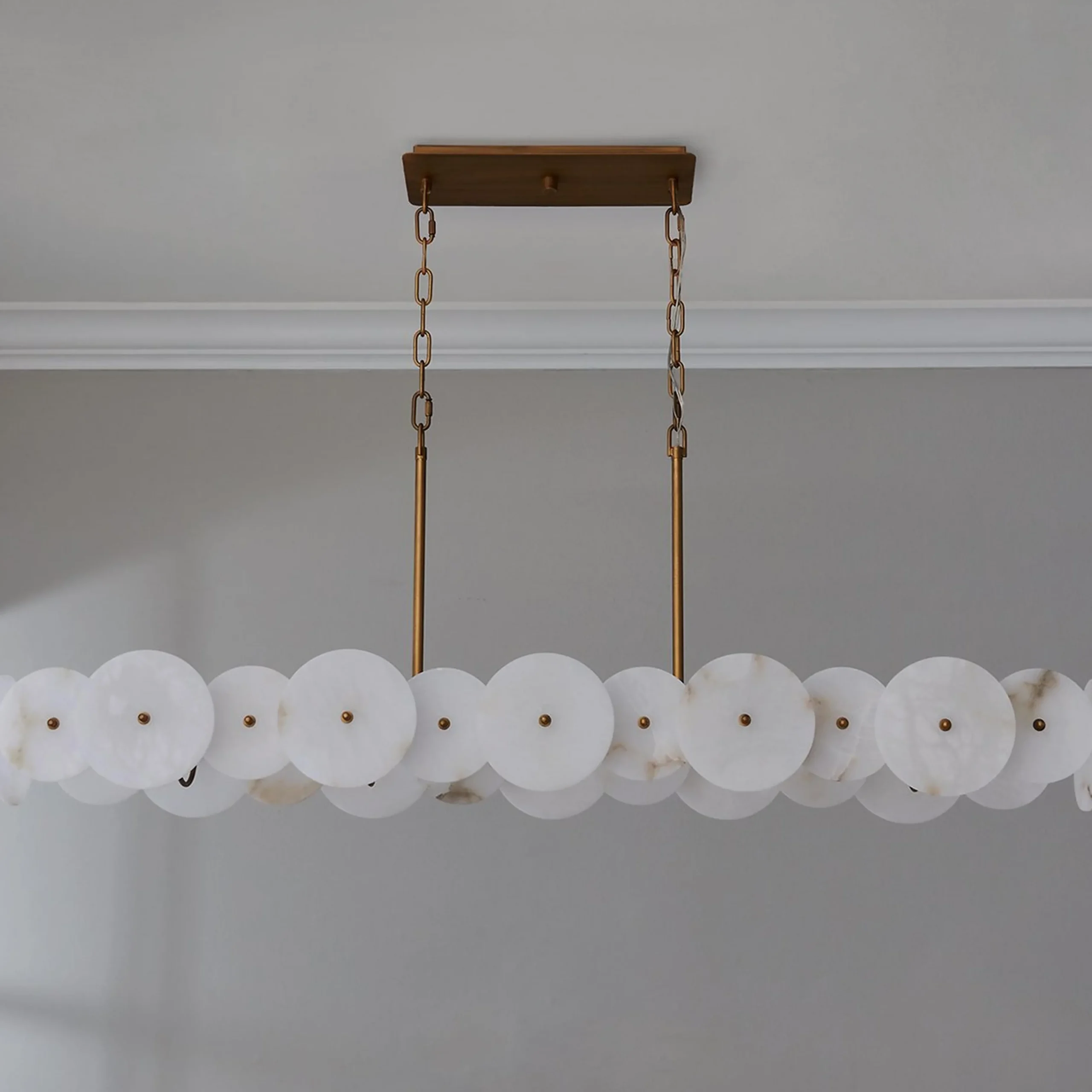 Lumovas Island Chandelier