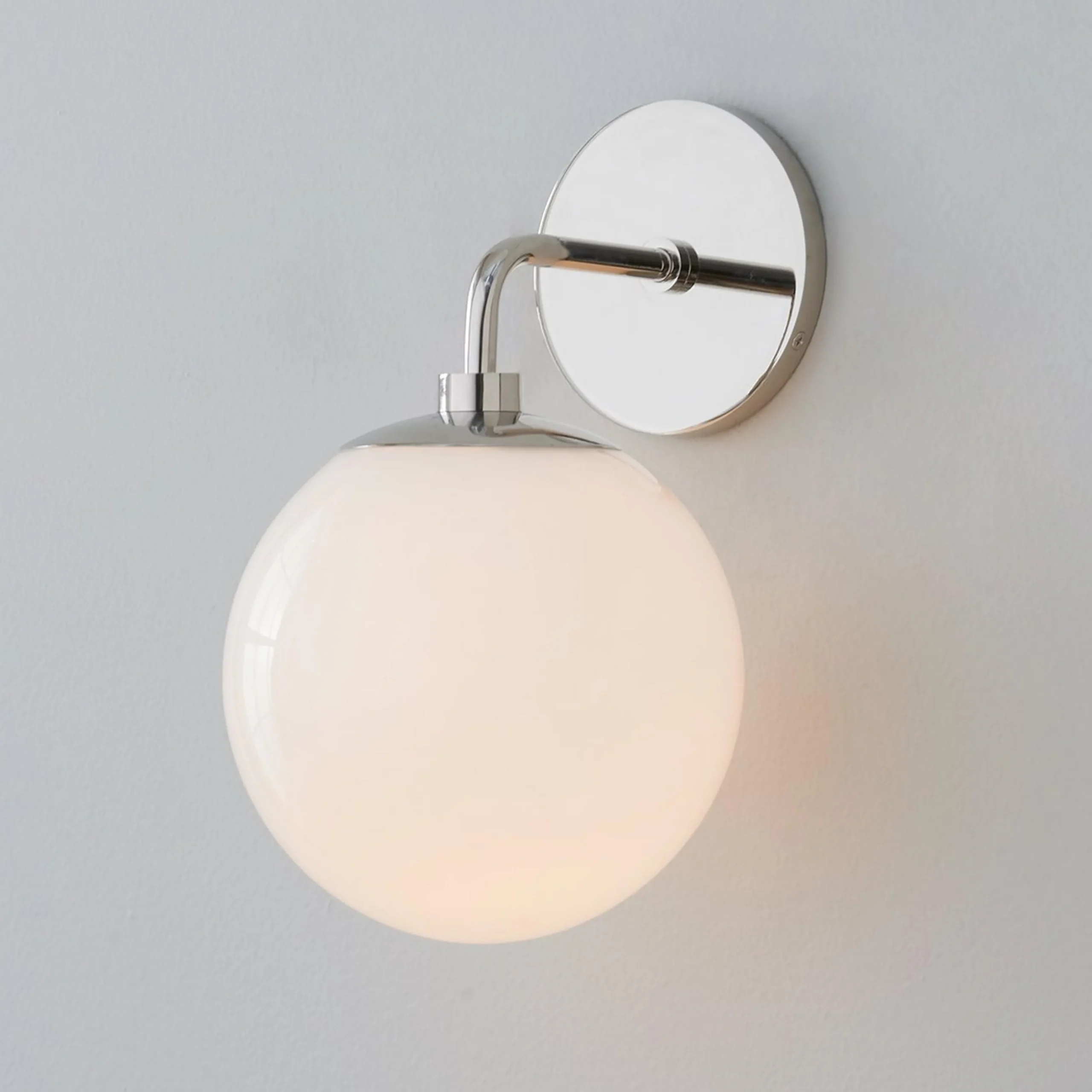 Minimalist Globe Sconce - 1 Light
