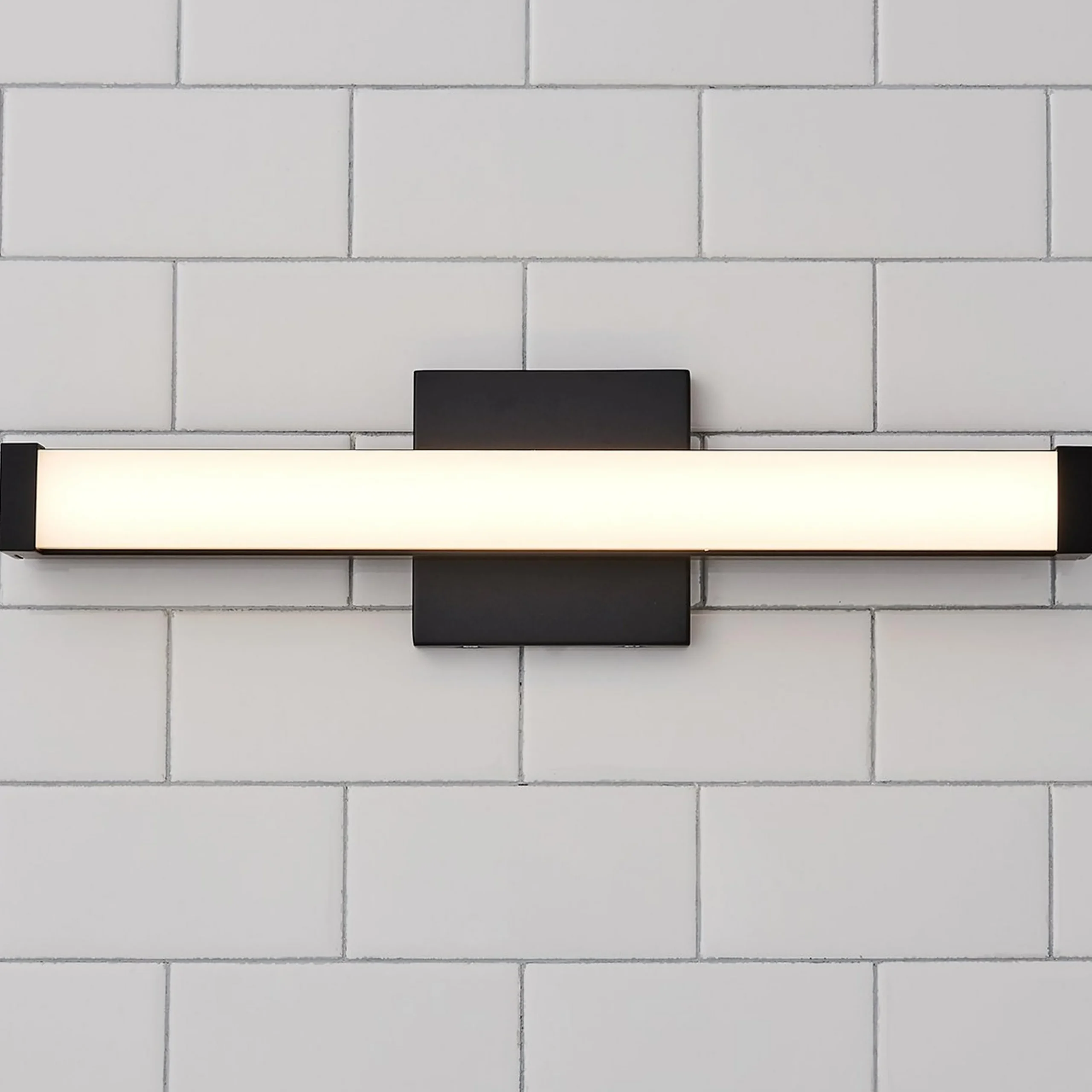 Modern Bar Vanity Light - 18"