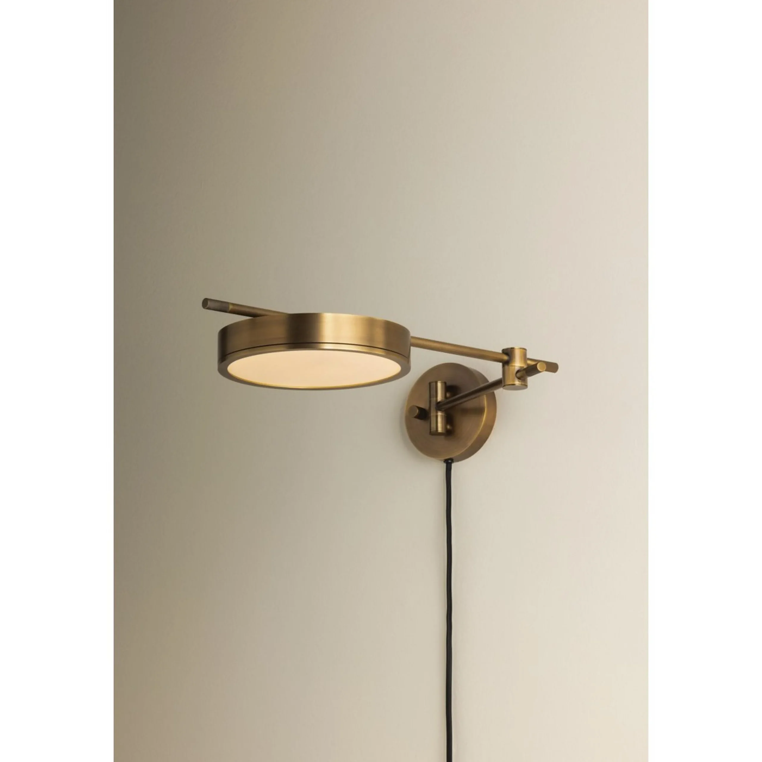 Nestor LED Swing Arm Sconce