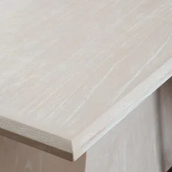 New York Chic Dining Table