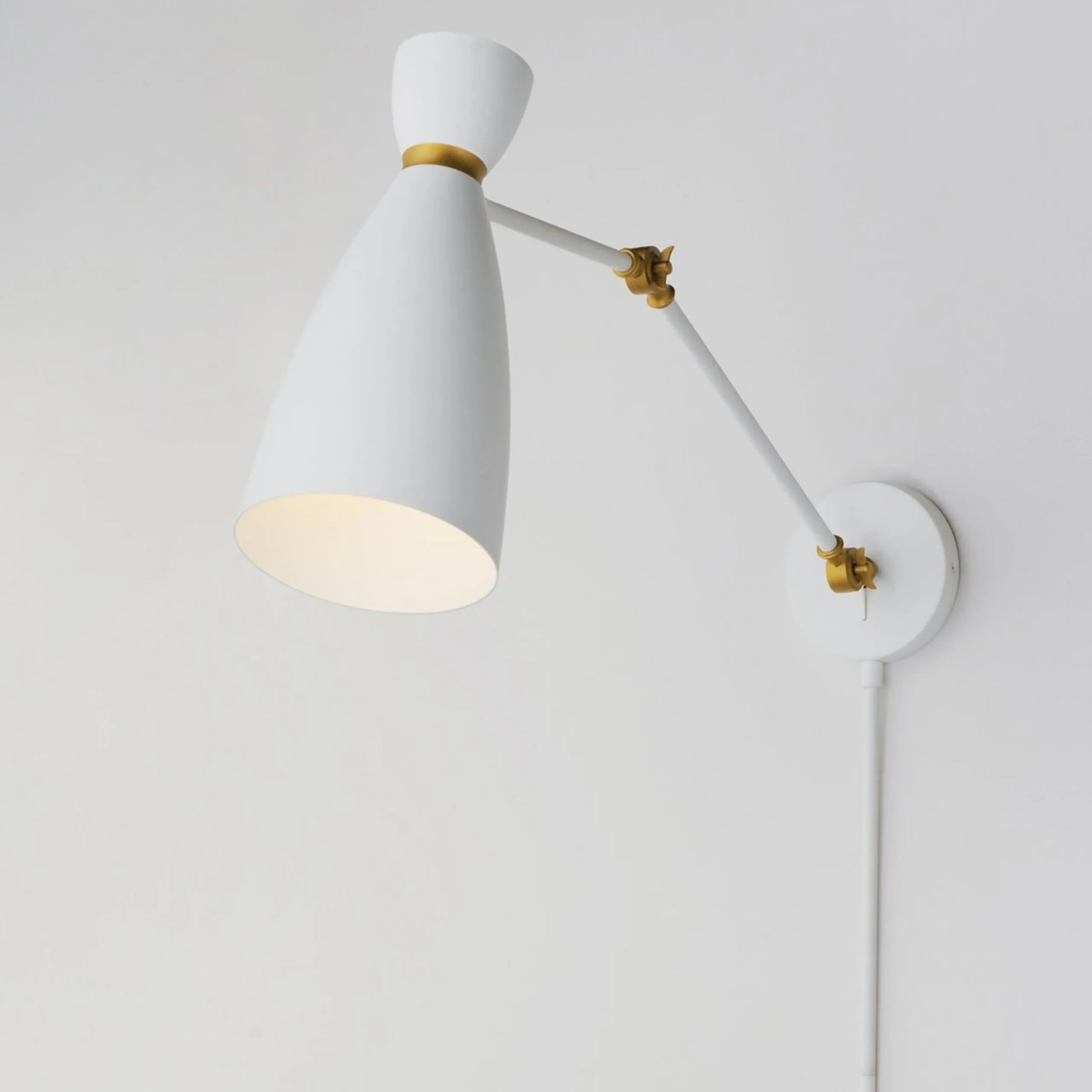 Norne Swing Arm Sconce