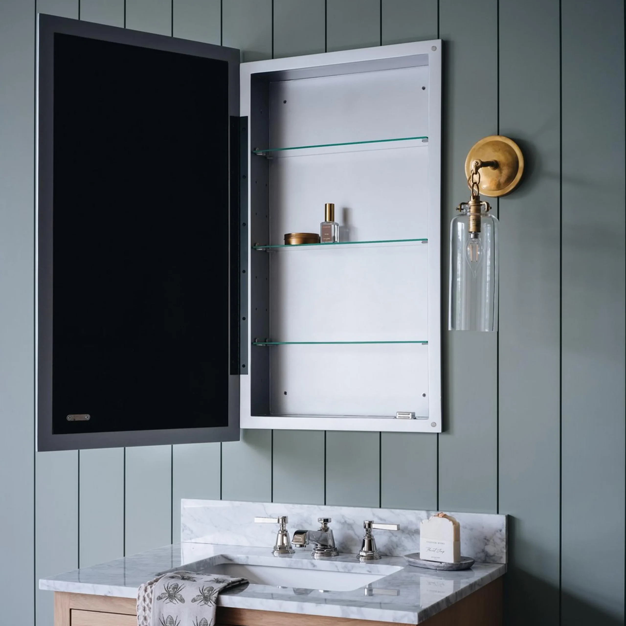 Perquin Medicine Cabinet Mirror