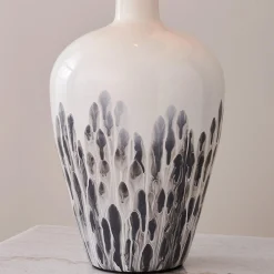 Safed Tapakana Table Lamp