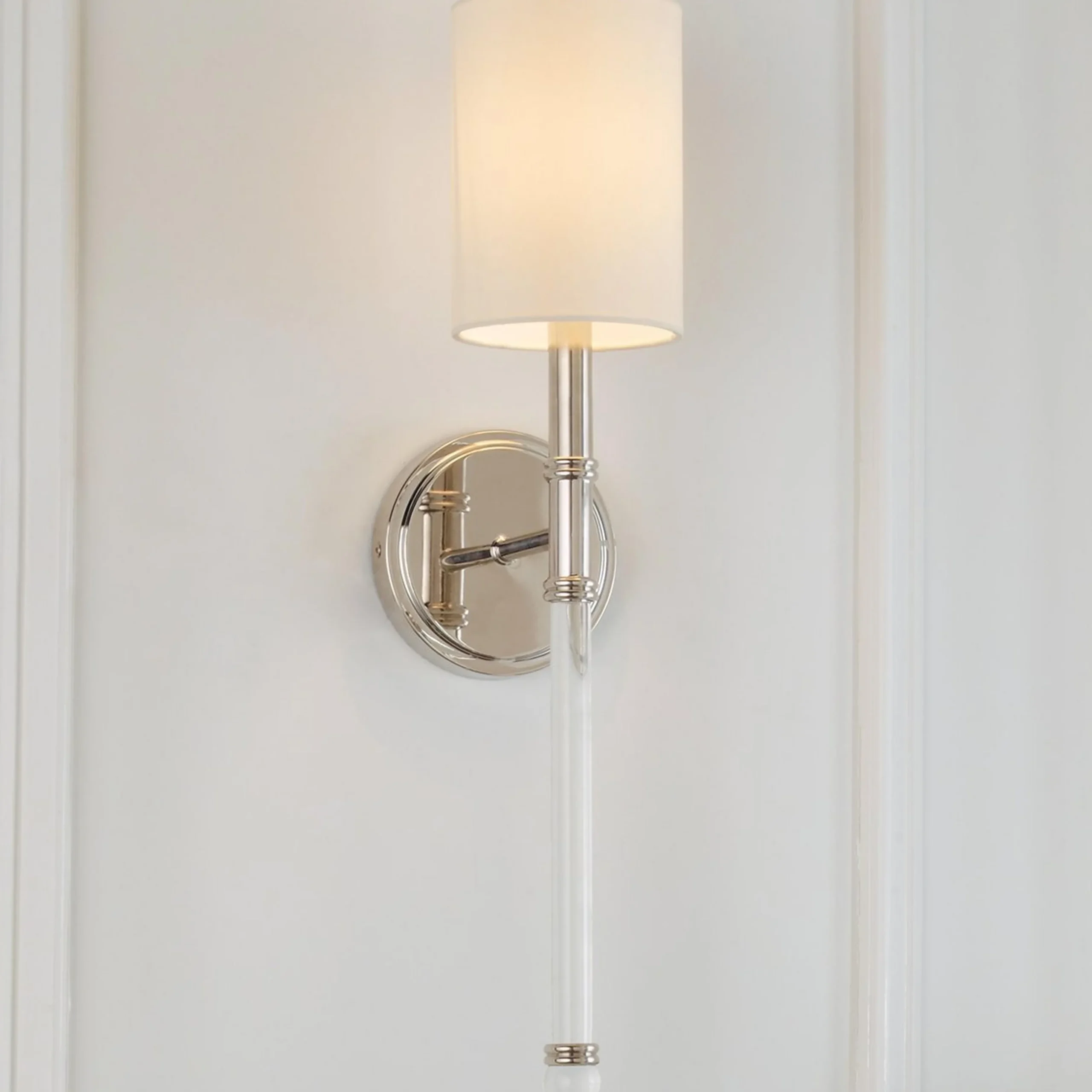 Slim Silhouette Single Arm Sconce