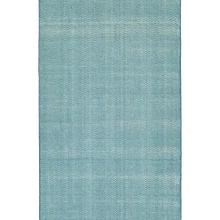 Sophisticated Chevron Indoor / Outdoor Rug
