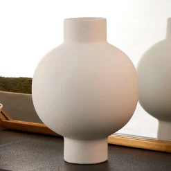 Taje Vase