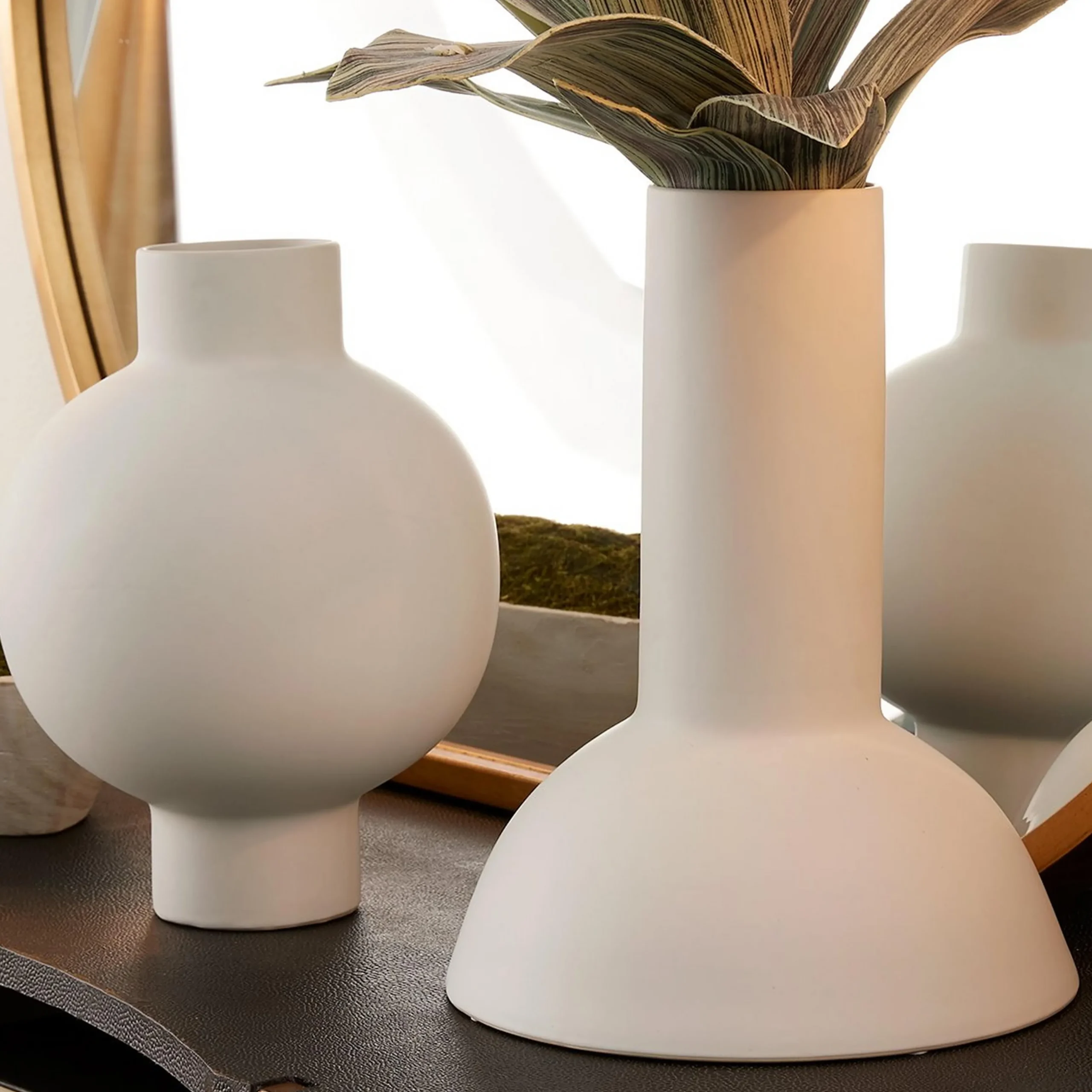 Taje Vase