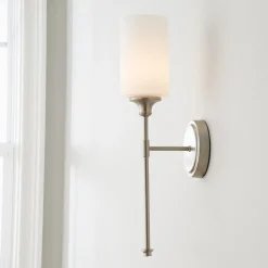 Tracie Classic Sconce
