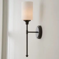 Tracie Classic Sconce