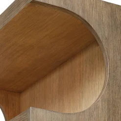 Triumph Etagere