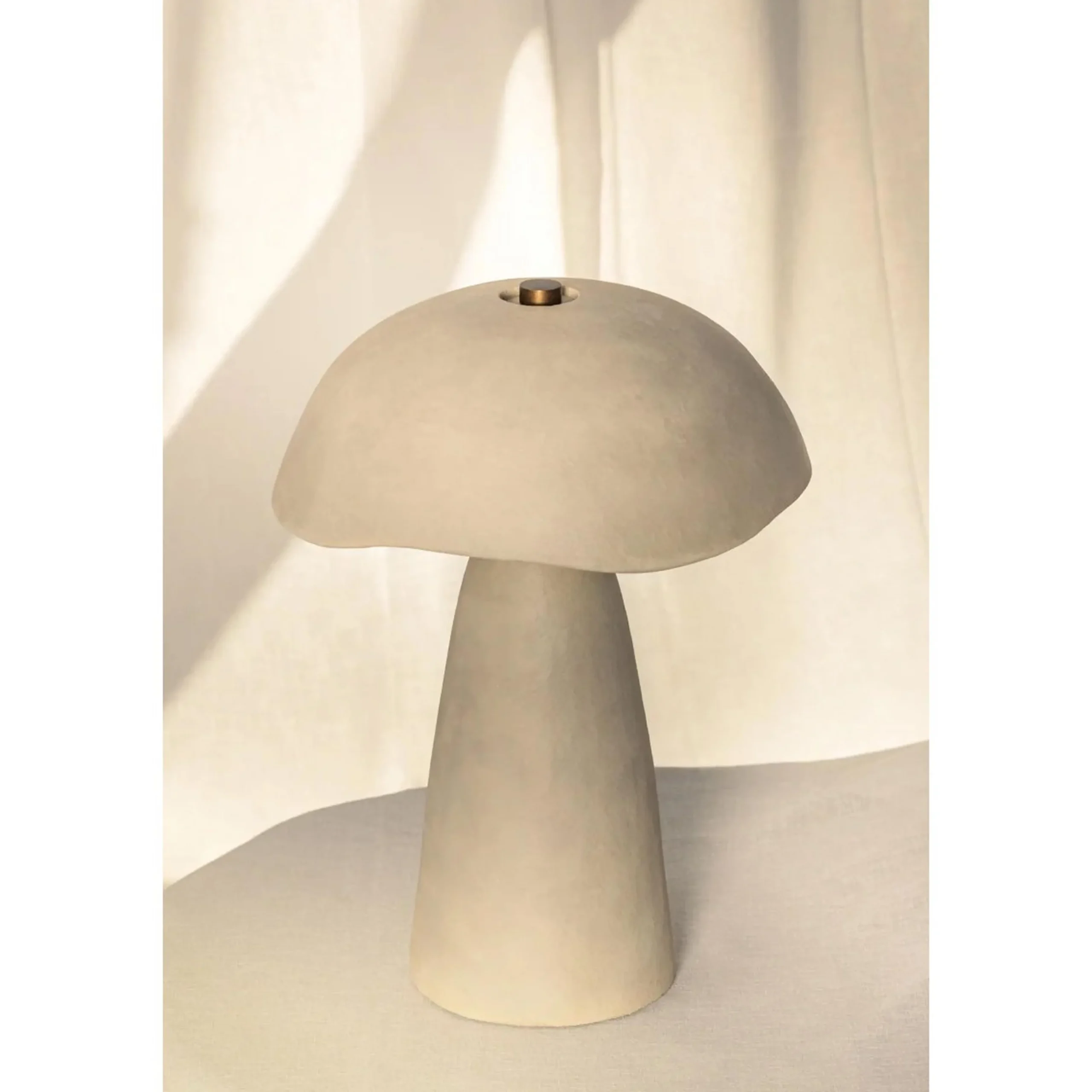 Ushmil Table Lamp
