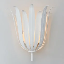 Vicenzio Leaf Sconce