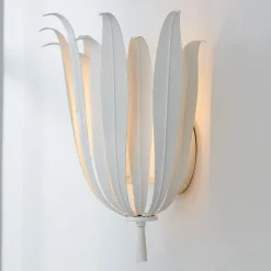 Vicenzio Leaf Sconce
