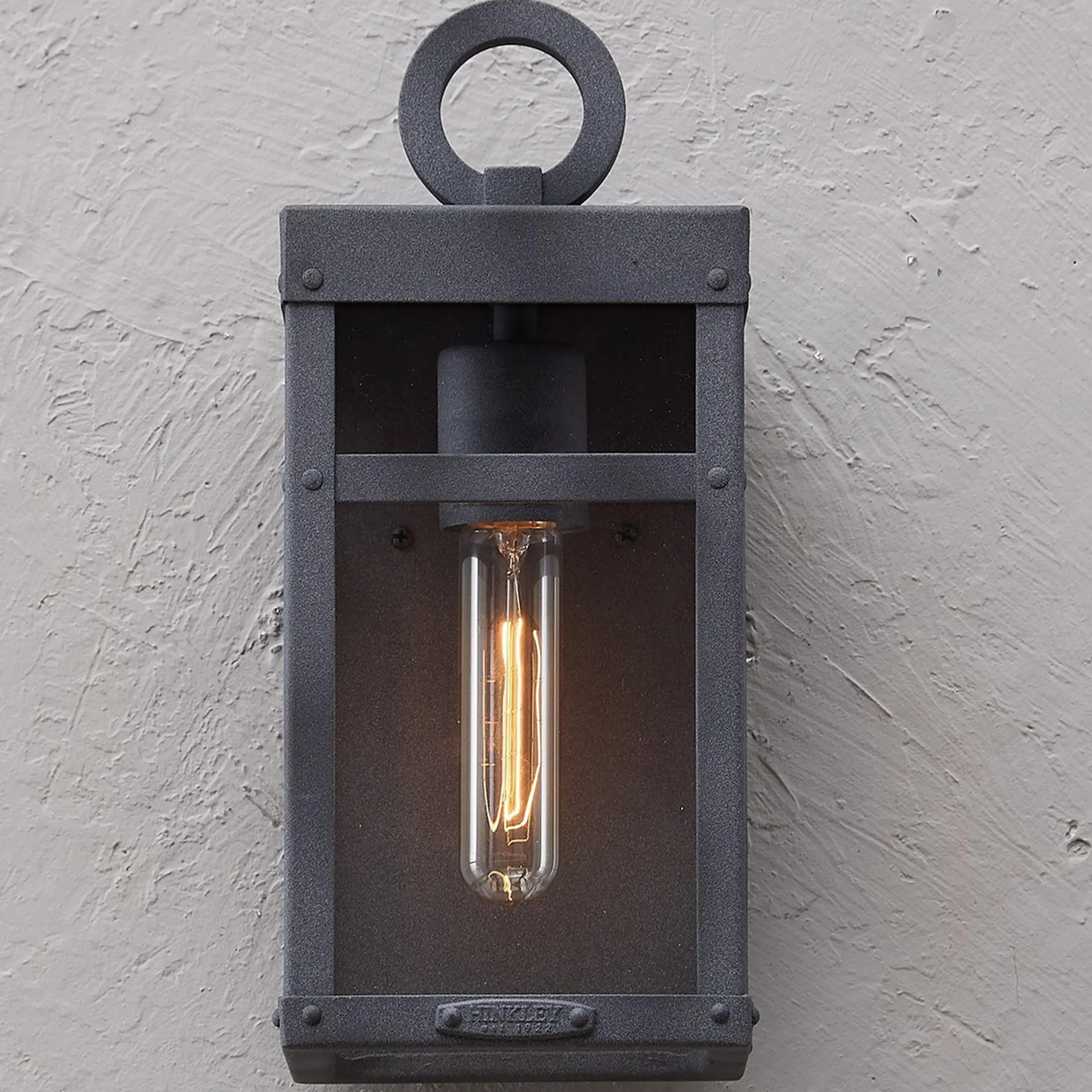 Vintage Suspended Pane Outdoor Pocket Sconce