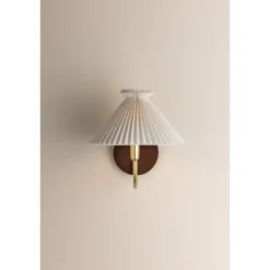 Voluminous Sconce