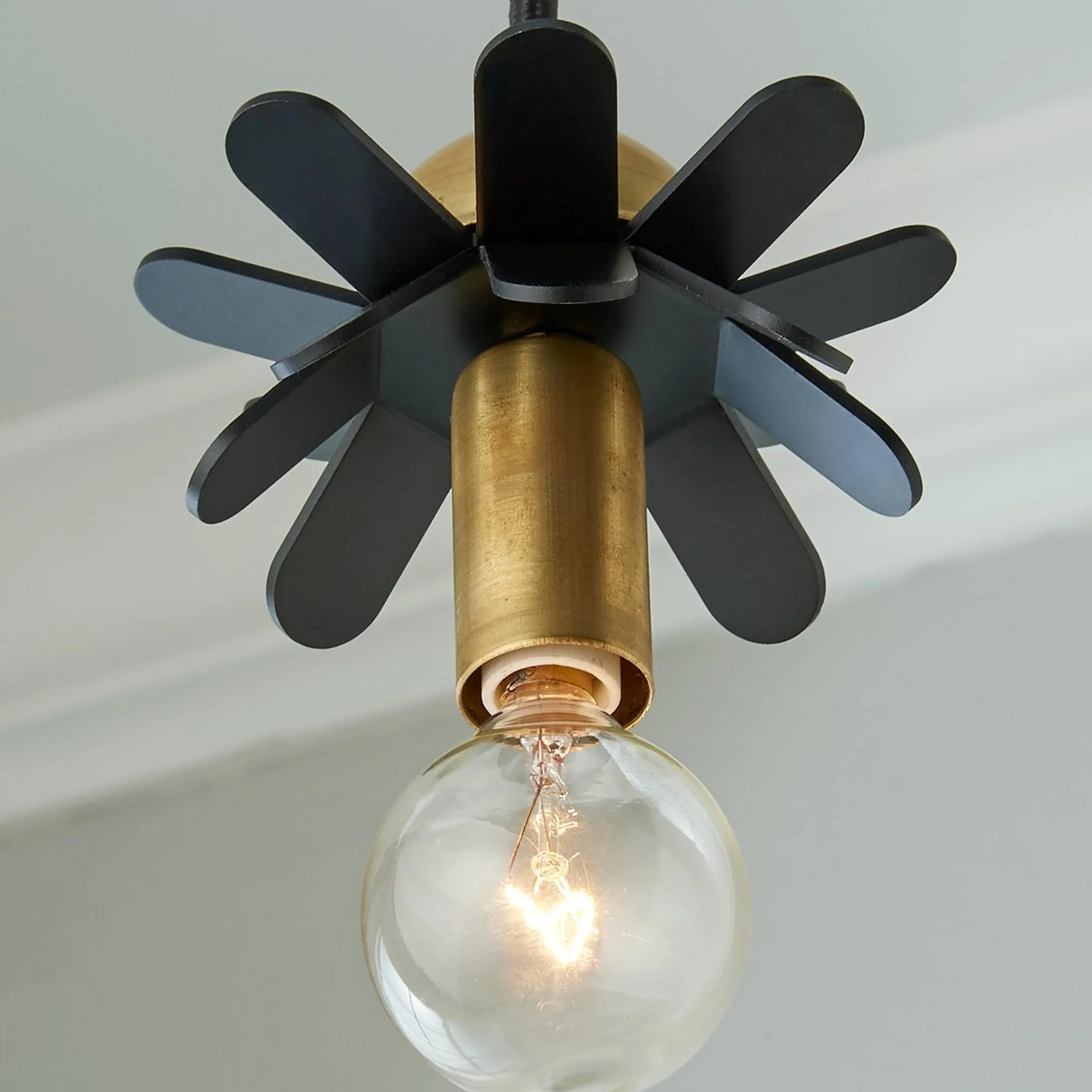 Wendy Umanoff Mini Flower Pendant