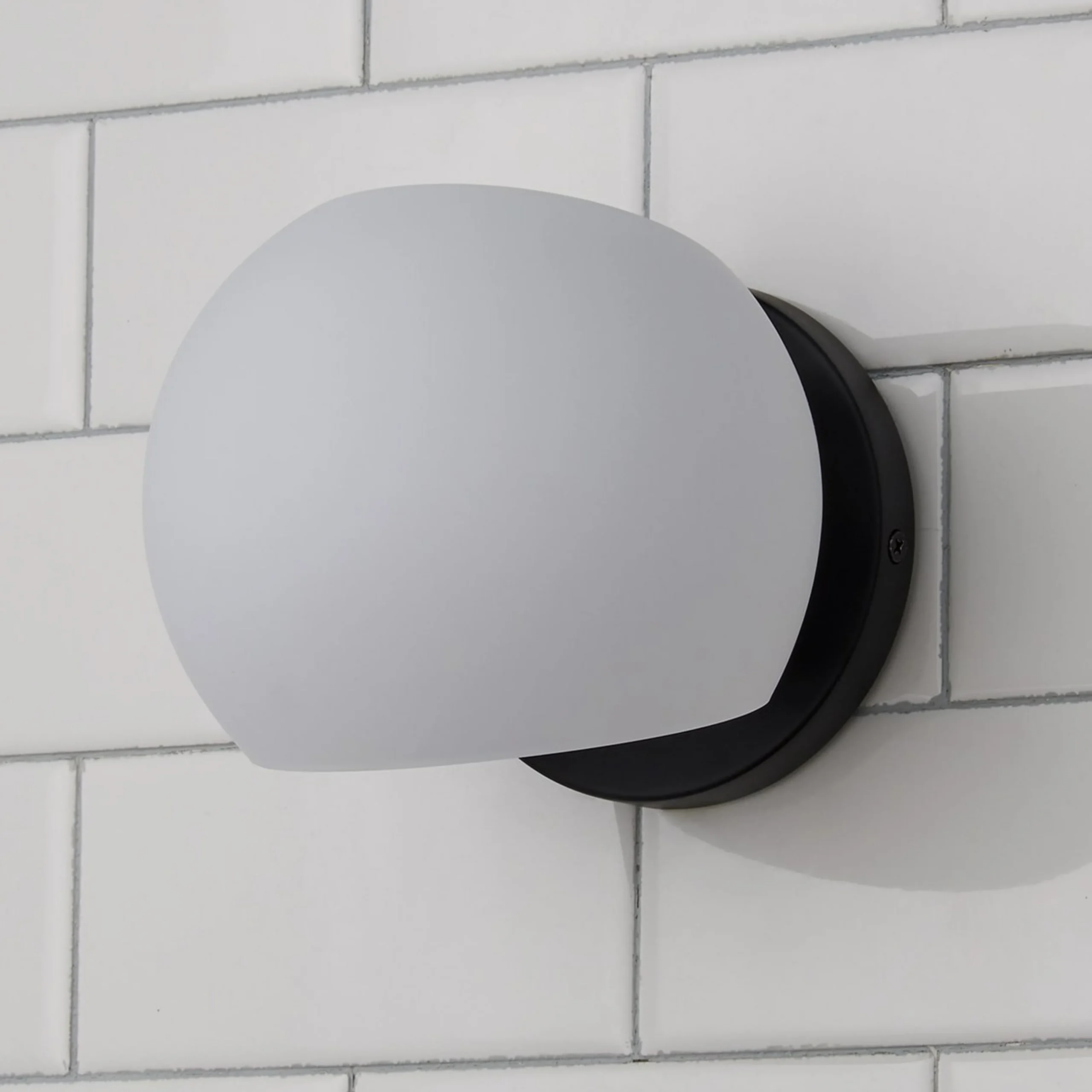Xaviero Glass Bath Sconce - Opal