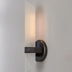 Yvonia Sconce