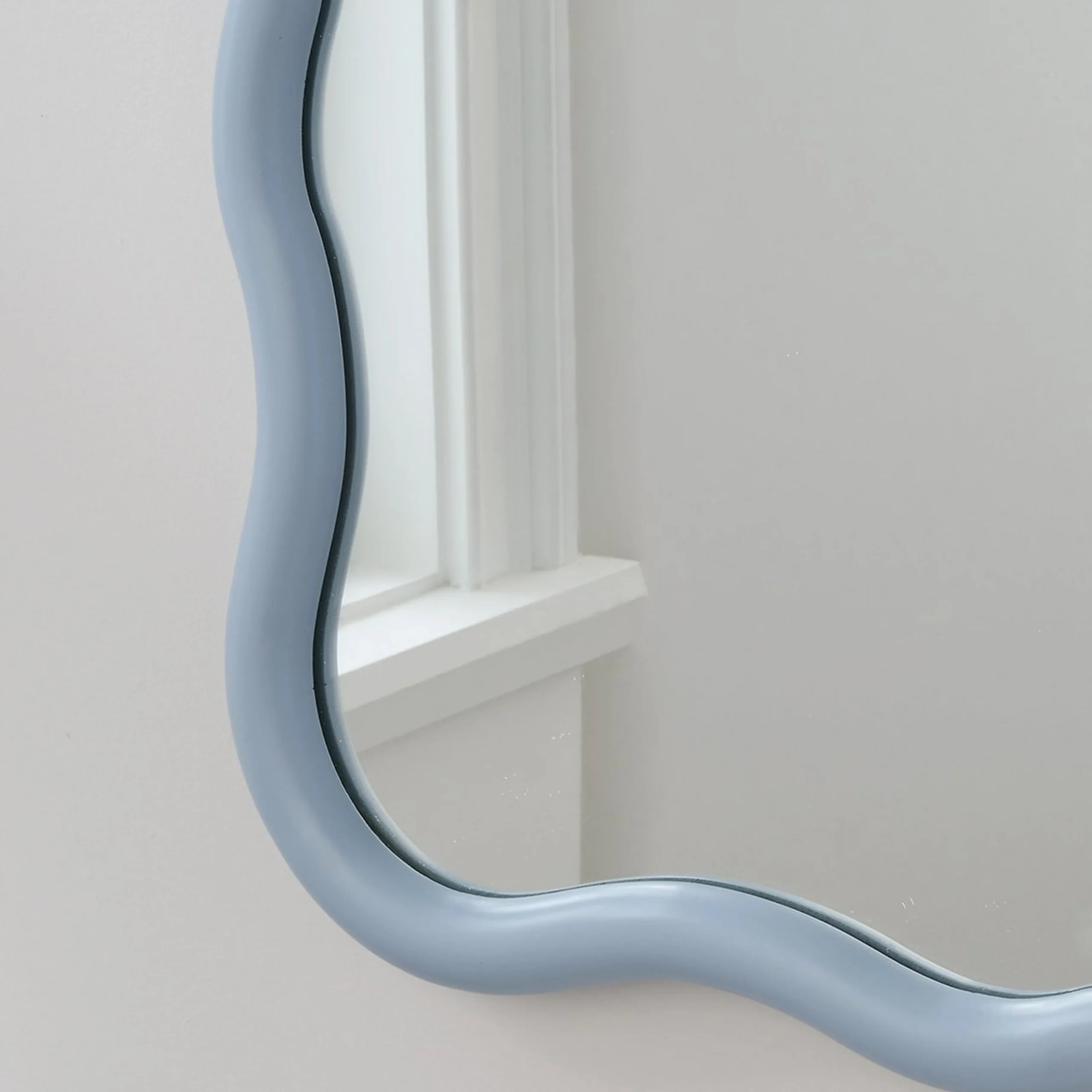 Zawi Mirror